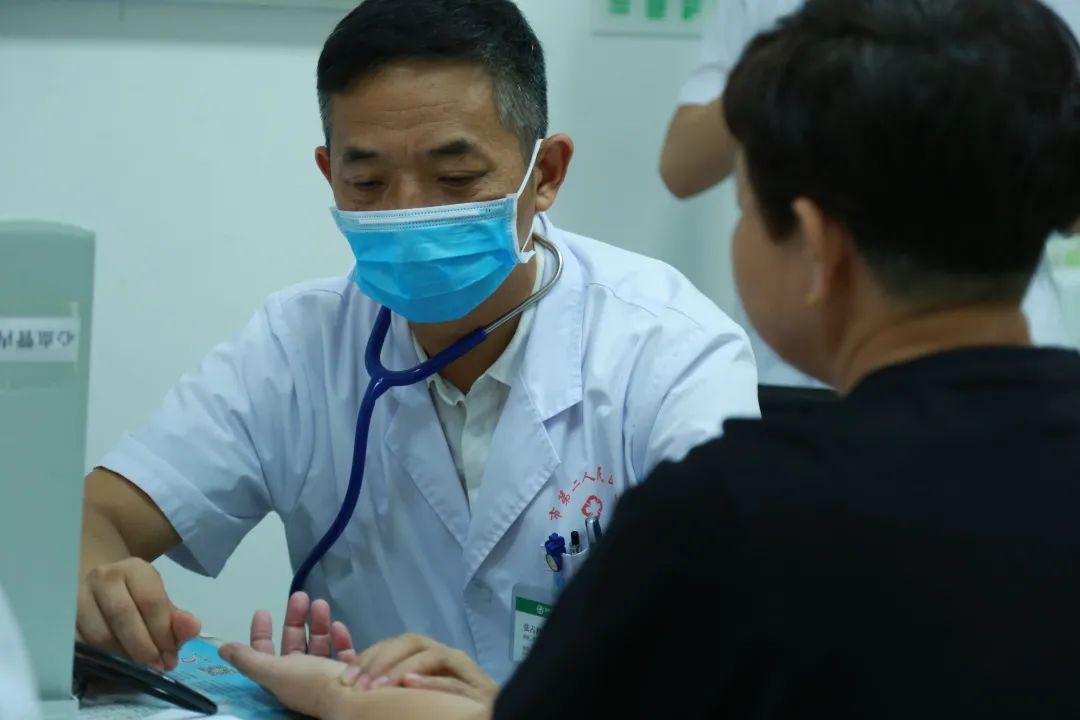 全國首批！遼西首例！葫蘆島市第二人民醫(yī)院心臟中心完成遼西首例Micra AV無導線起搏器植入術(圖1)